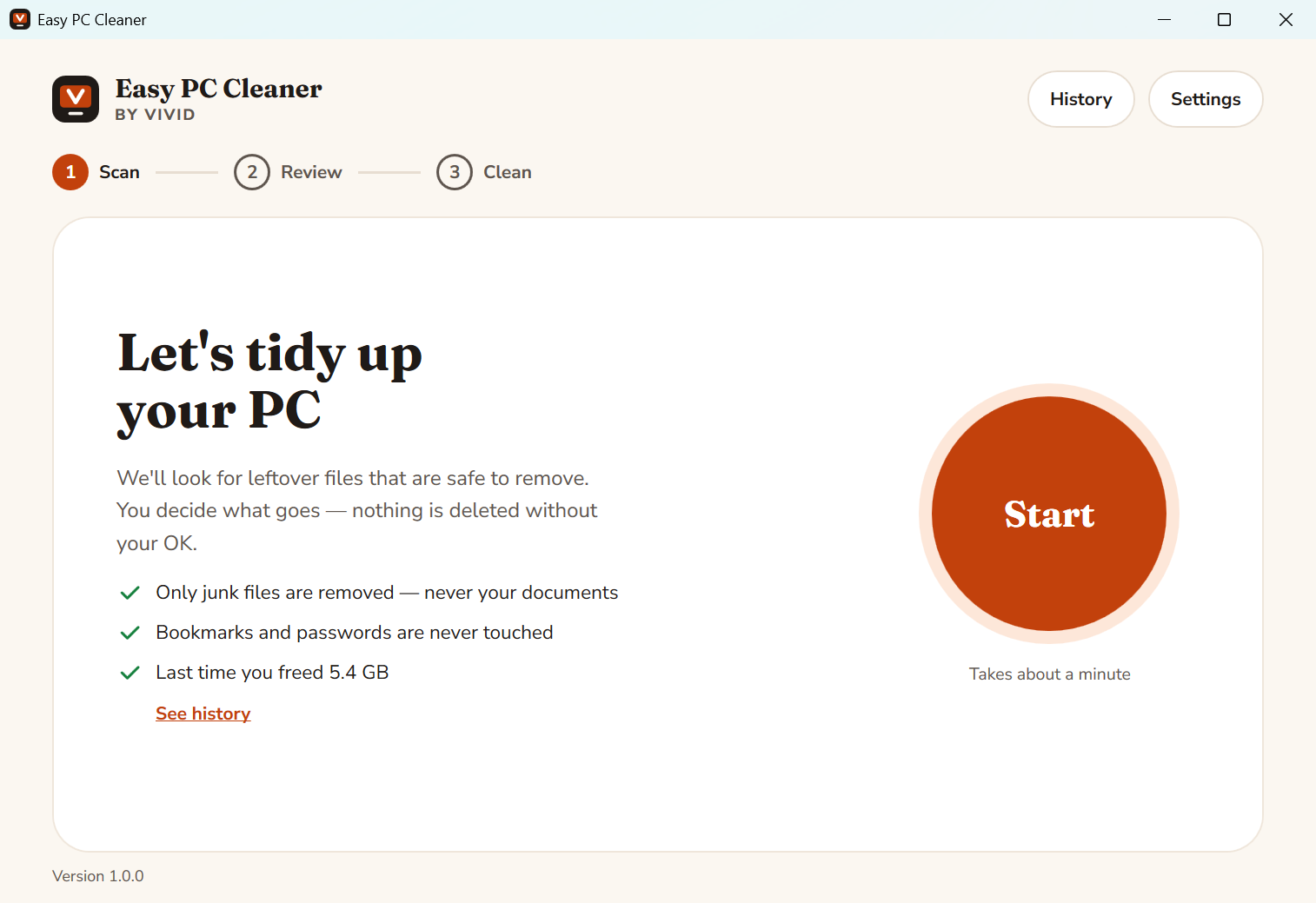 The Easy PC Cleaner home screen: one round Start button above a three-step Scan, Review, Clean progress bar.